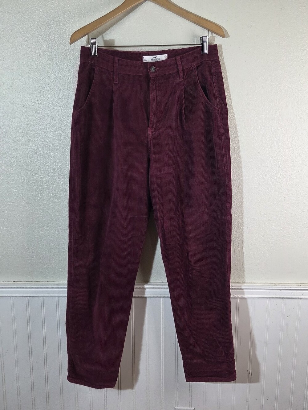Hollister Womens 9 W29 Burgundy Corduroy Pants Ultra High Rise Tapered Mom